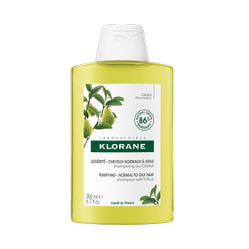 Shampoo mit Zedratfruchtfleisch